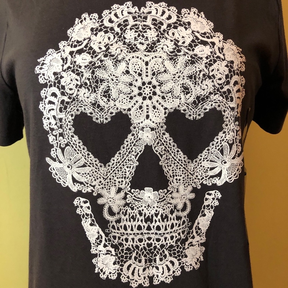 Fifth Sun Grey Tee with Sugar Skull White Design. Large. NWT - Picture 3 of 8